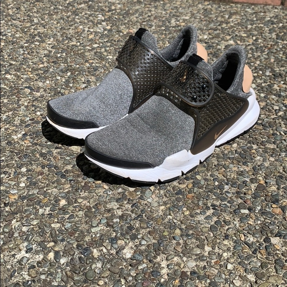 Nike sock dart